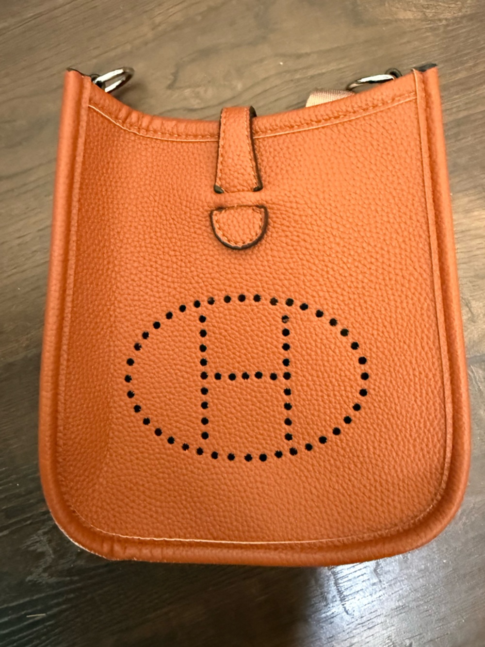 Crossbody/Shoulder bag with H design - Brown